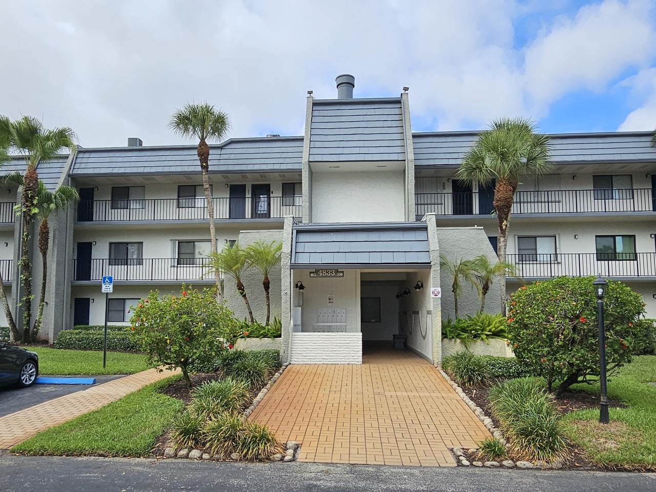 4833 Esedra Court - Photo 1