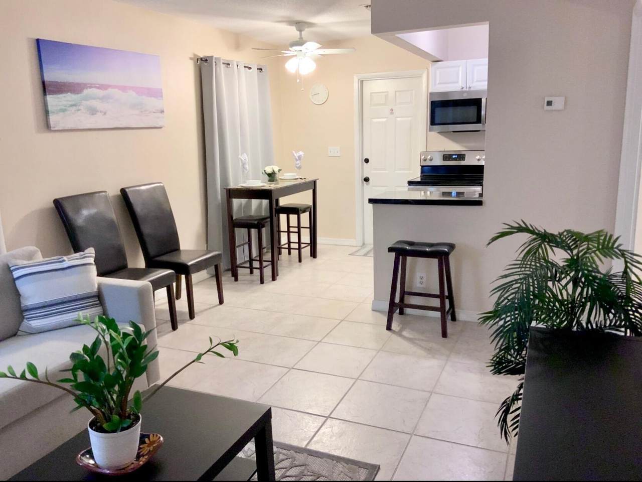 615 18 Street - Photo 1