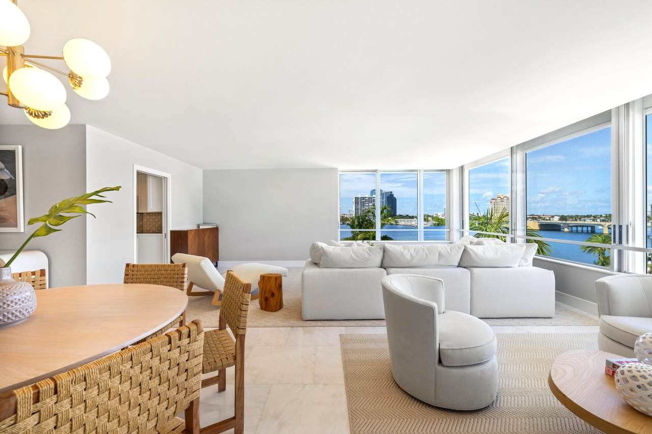 44 Cocoanut Row - Photo 1