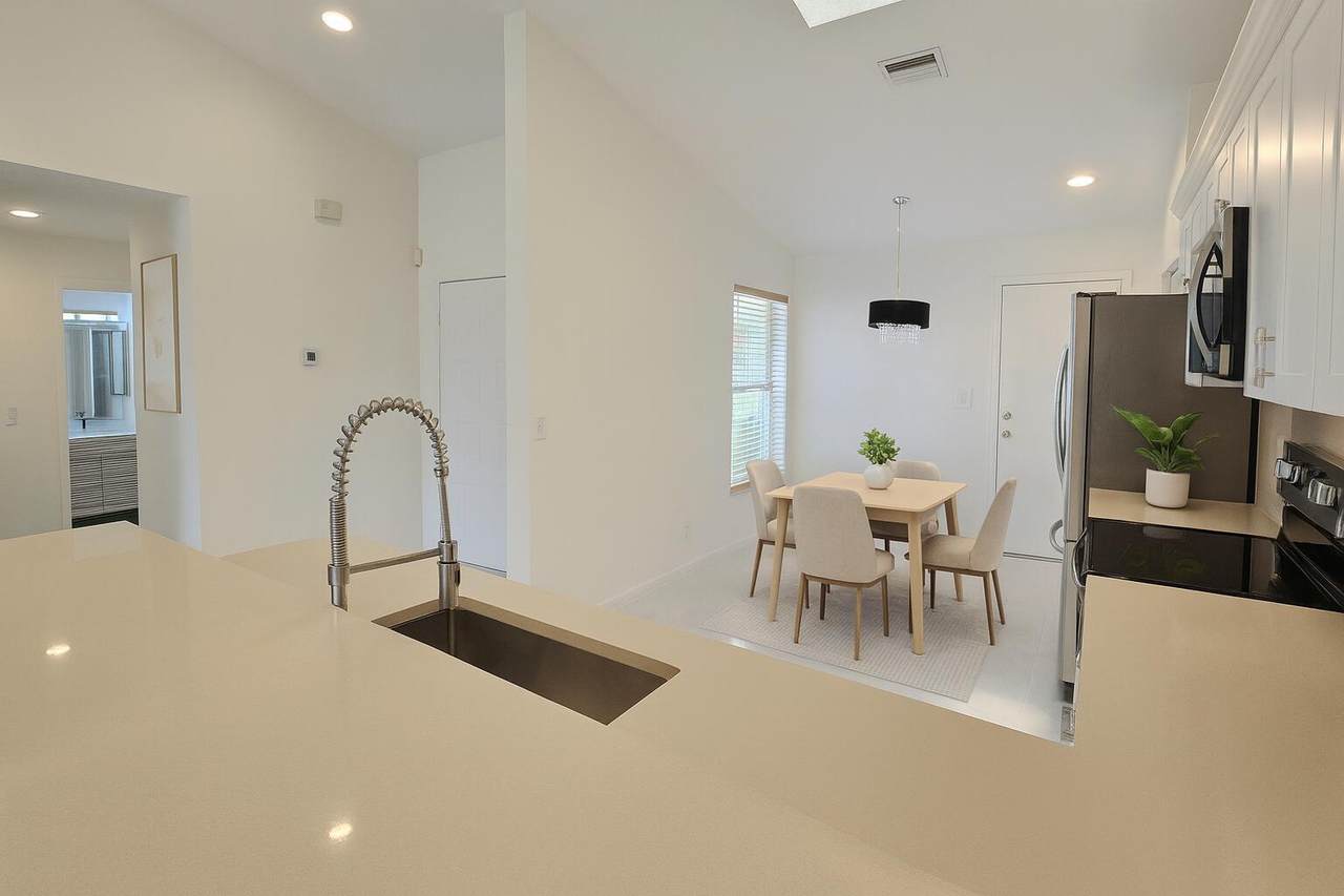 5622 Royal Lake Circle - Photo 1