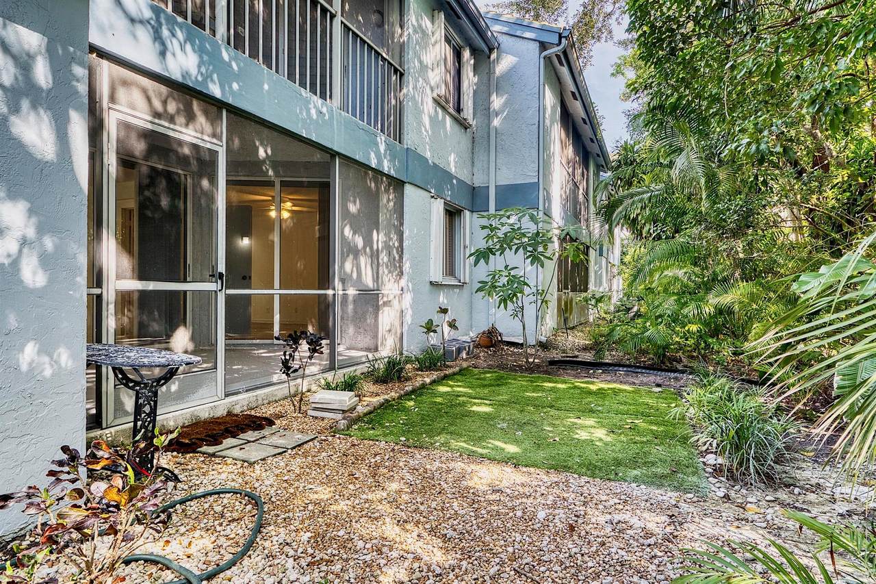 9818 Nickels Boulevard - Photo 1