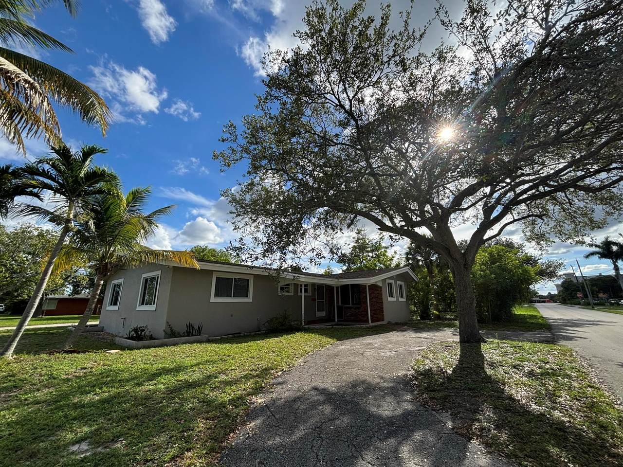 117 4th Avenue - Photo 1