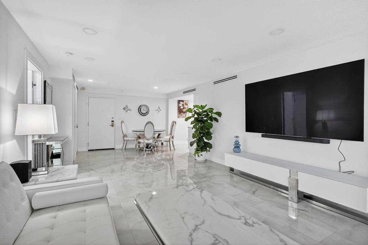 5225 Collins Avenue - Photo 1