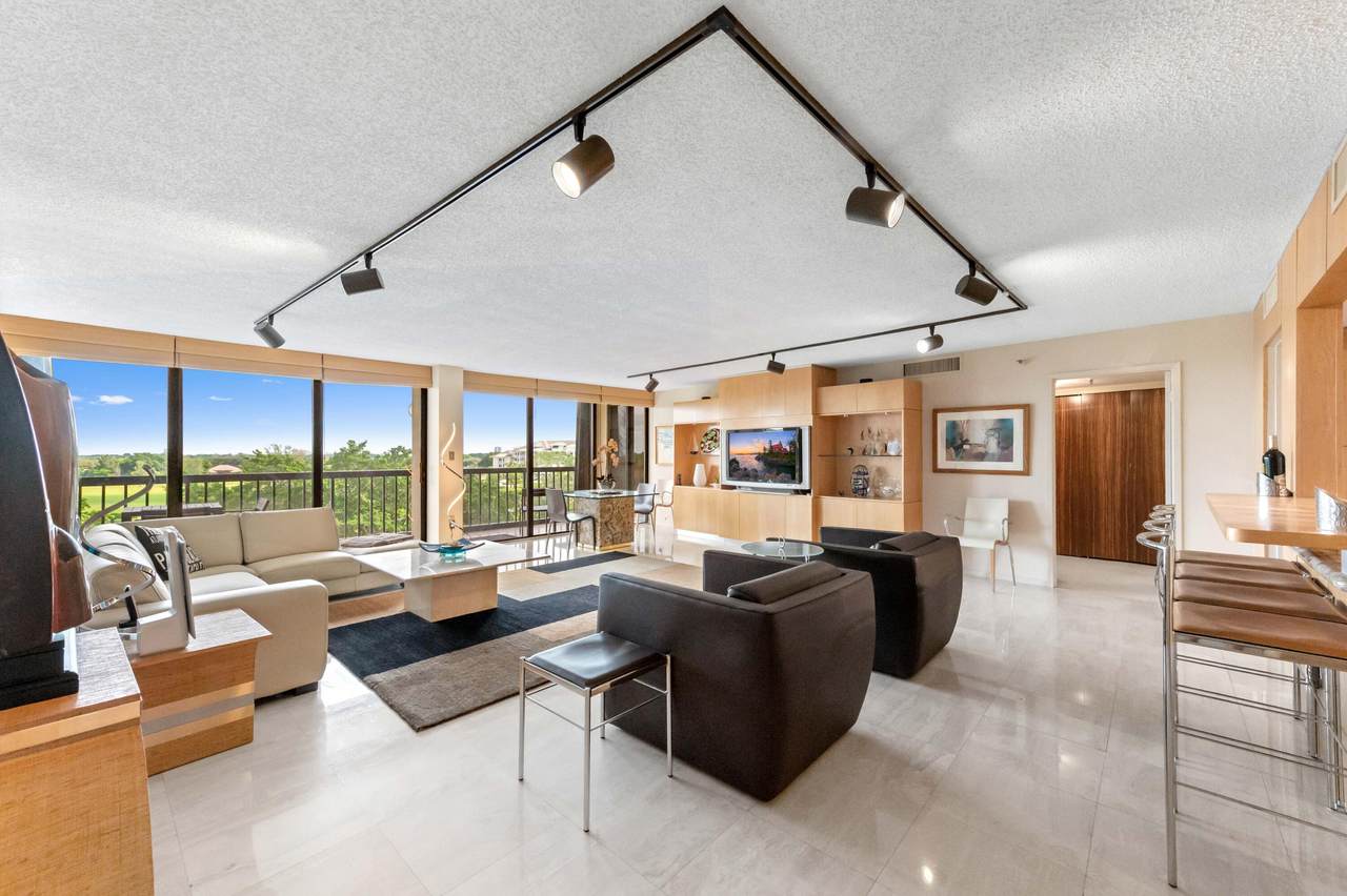 2480 Presidential Way - Photo 1