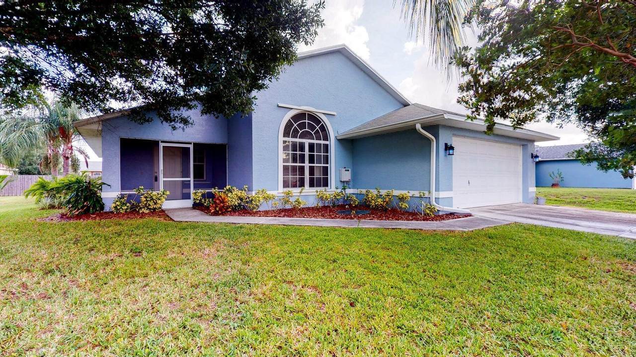 359 Duxbury Avenue - Photo 1