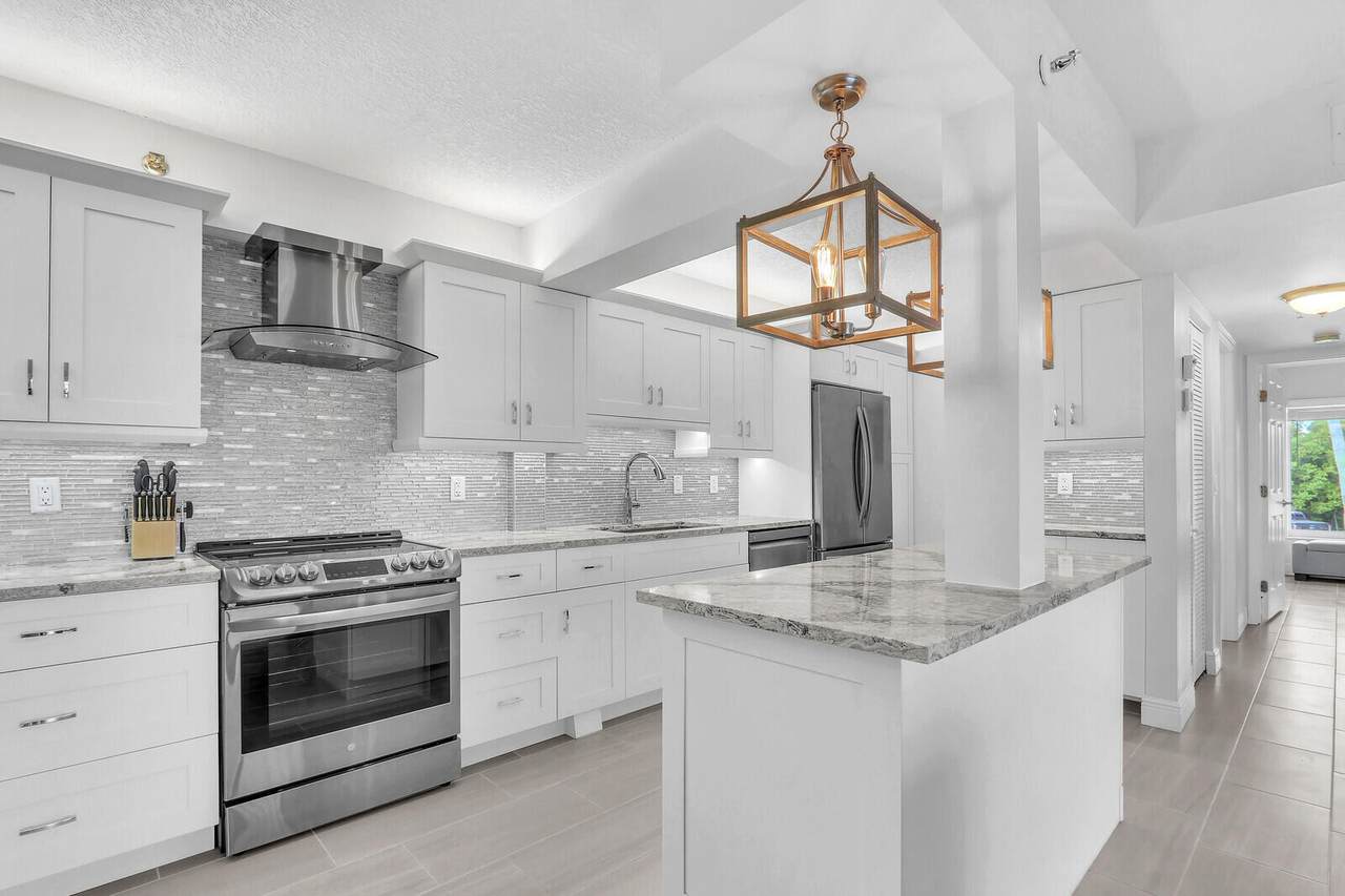 4444 Ocean Boulevard - Photo 1