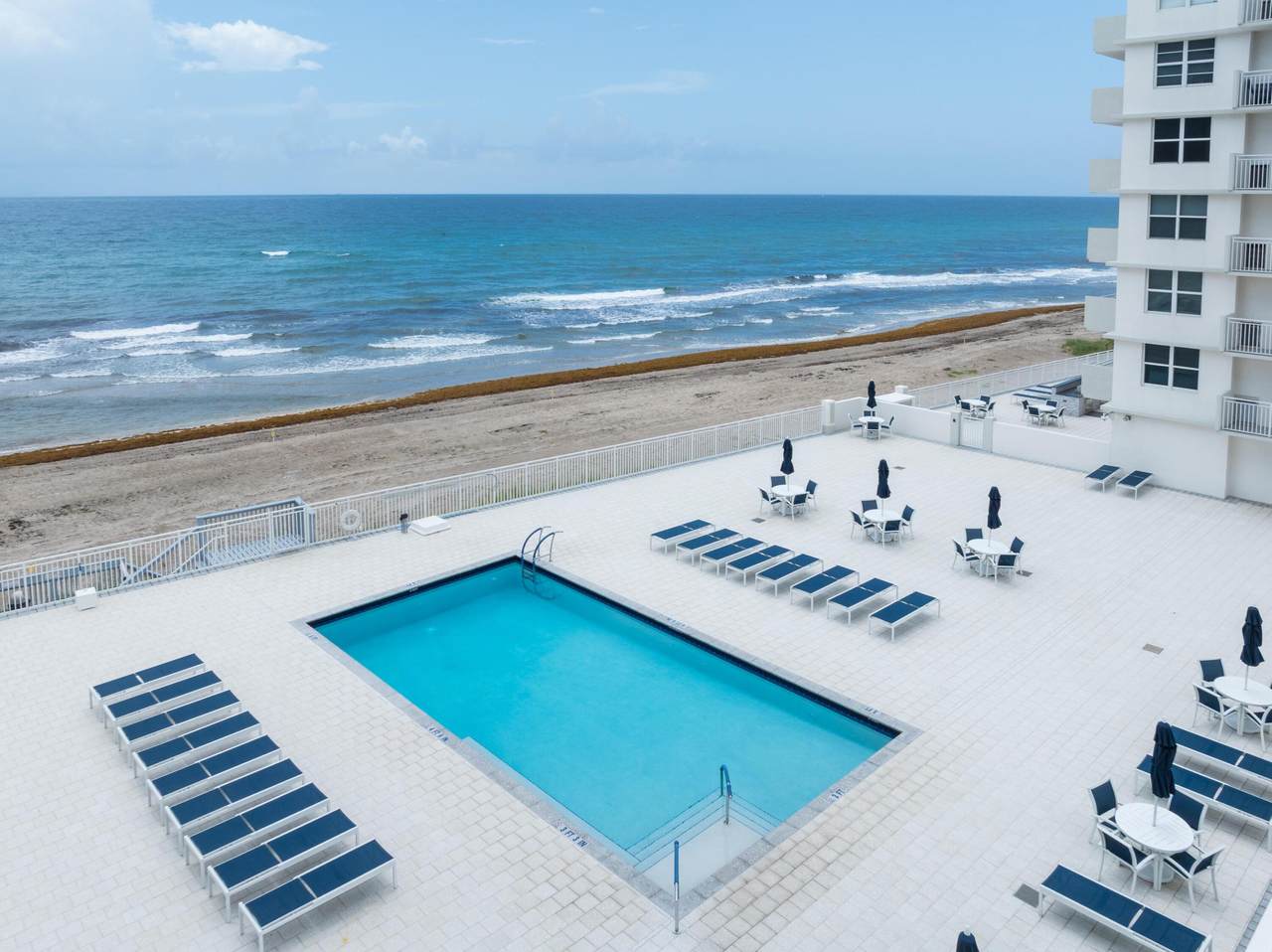 https://bt-photos.global.ssl.fastly.net/beaches/1280_boomver_2_R11124936-2.jpg