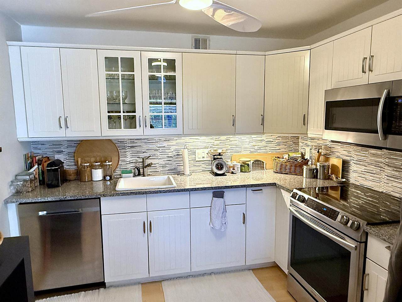3032 Oakridge D - Photo 1