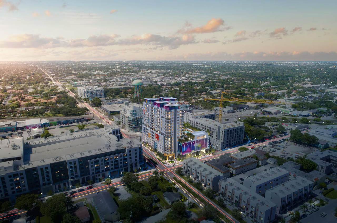 600 Andrews Avenue - Photo 1