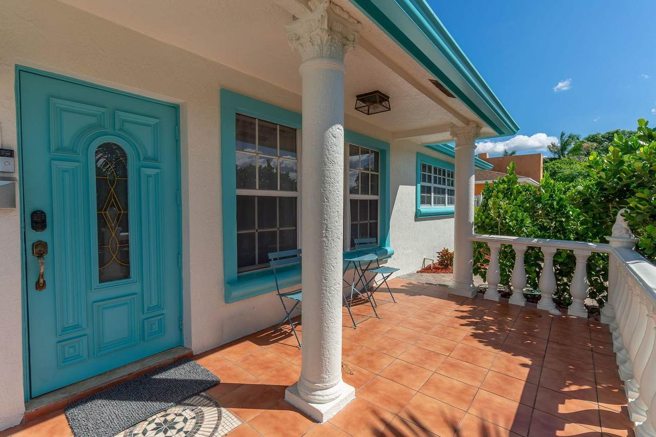 951 Green Street - Photo 1