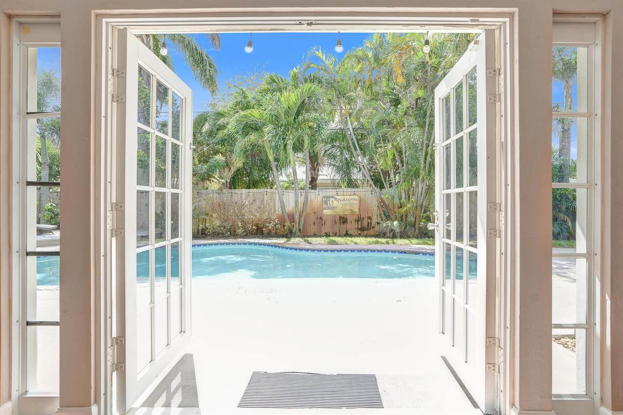 1440 4th Court - Photo 1