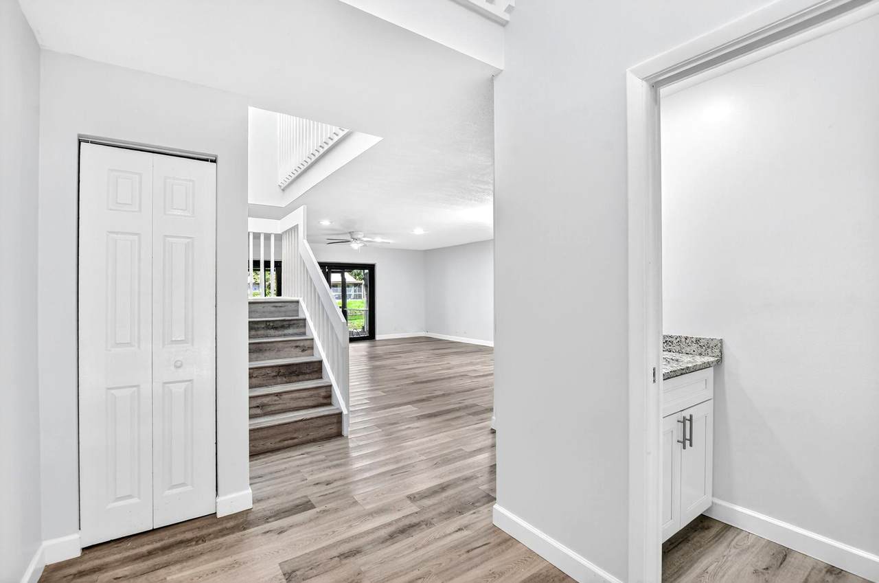 2219 45 Avenue - Photo 1