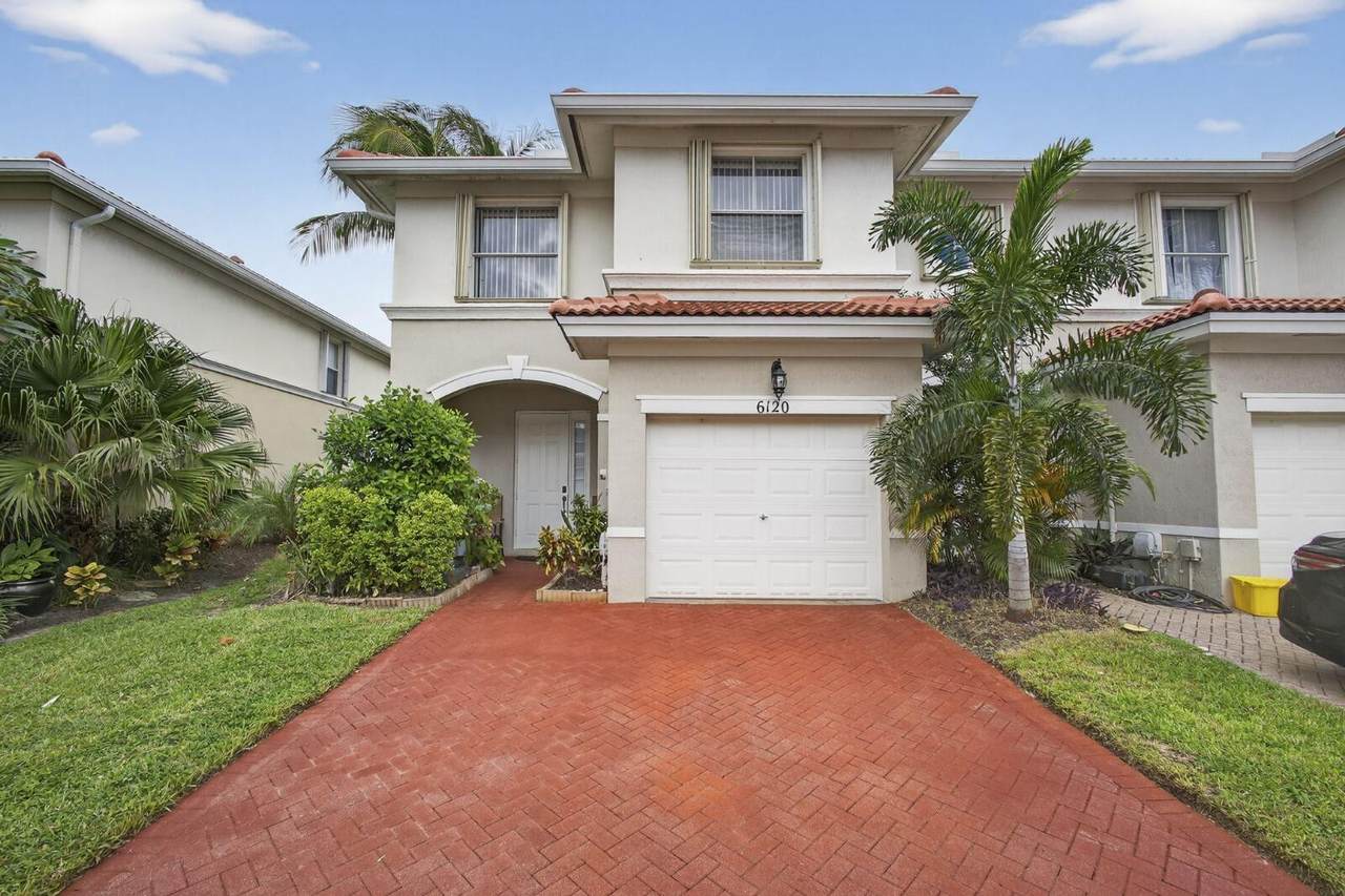 6120 Seminole Gardens Circle - Photo 1