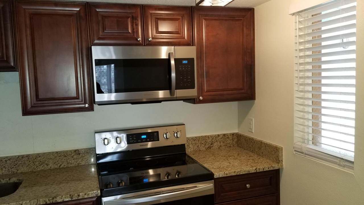 1516 Royal Green Circle - Photo 1