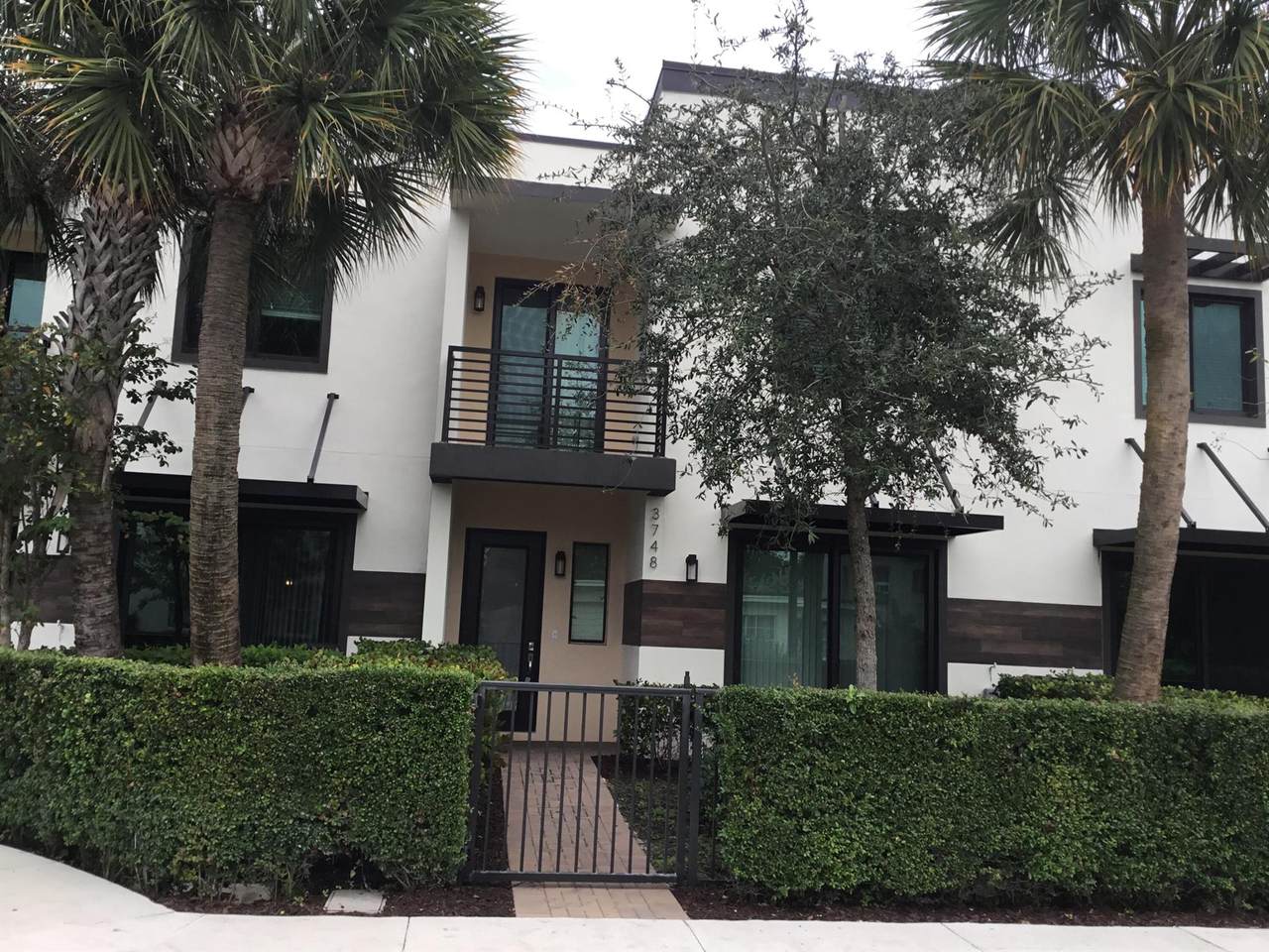 3748 Lambert Avenue - Photo 1