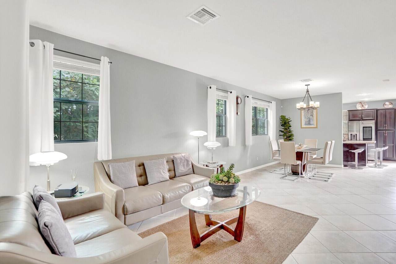 5010 Astor Circle - Photo 1