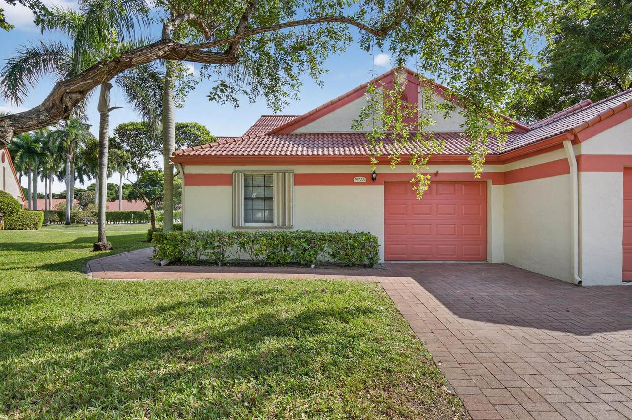 7972 Lexington Club Boulevard - Photo 1