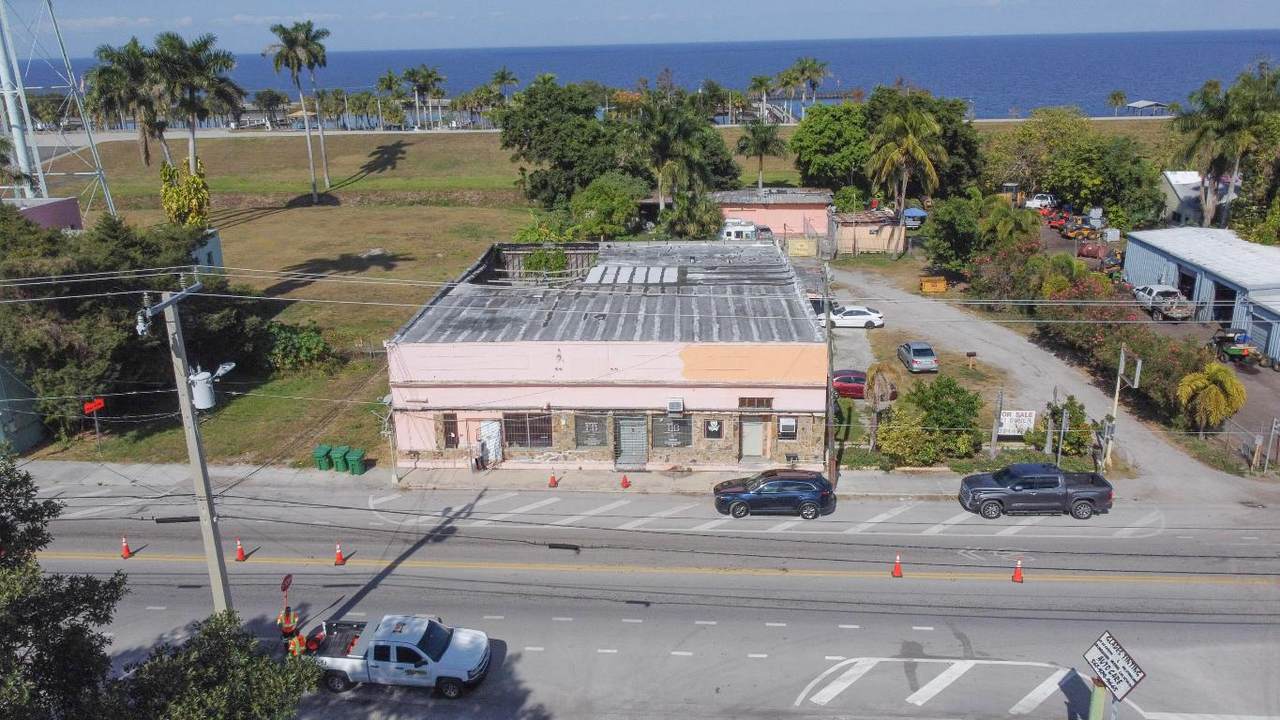 185 Main Street - Photo 1