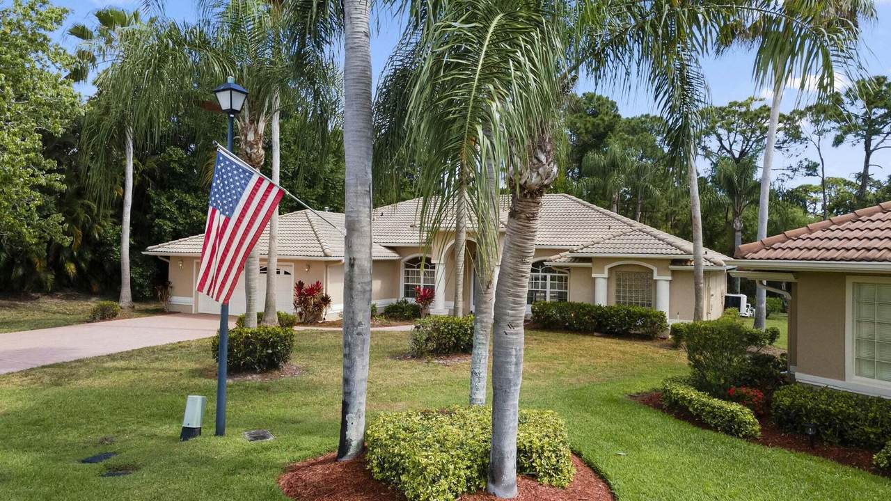 https://bt-photos.global.ssl.fastly.net/beaches/1280_boomver_2_R11149337-2.jpg