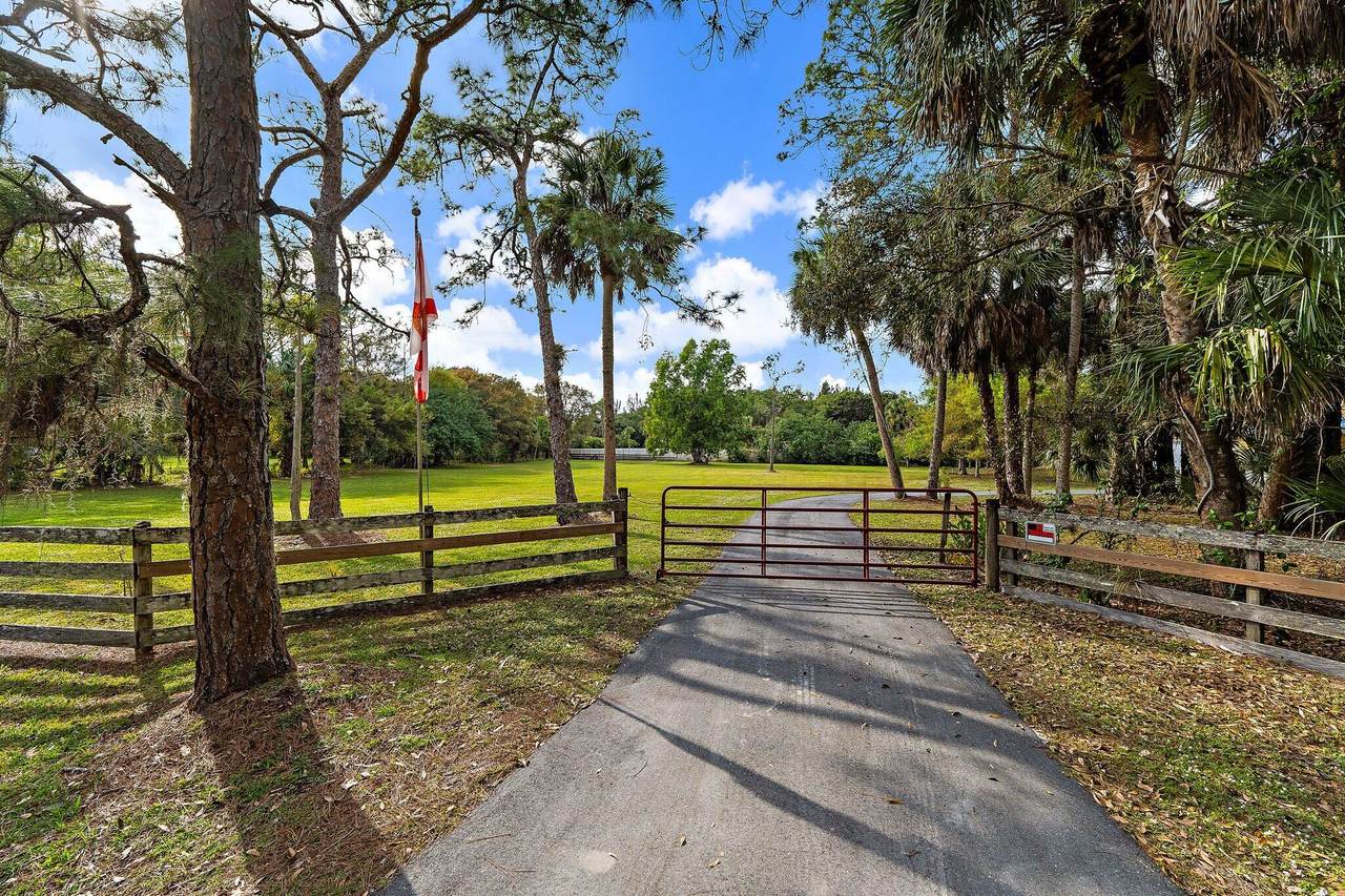 https://bt-photos.global.ssl.fastly.net/beaches/1280_boomver_2_R11149784-2.jpg