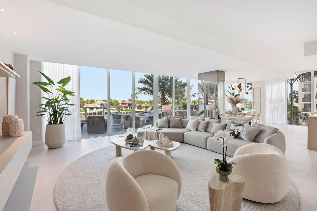 407 Riverside Drive - Photo 1