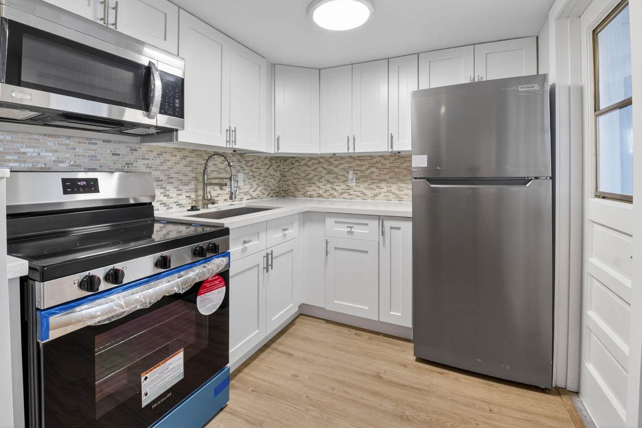 2213 1st Court - Photo 1