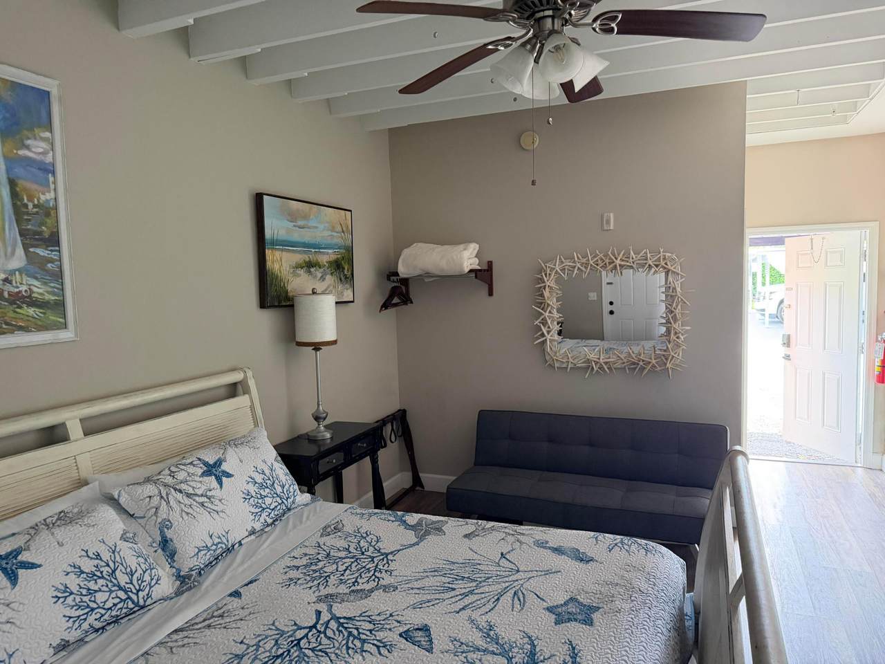 https://bt-photos.global.ssl.fastly.net/beaches/1280_boomver_2_R11154106-16.jpg