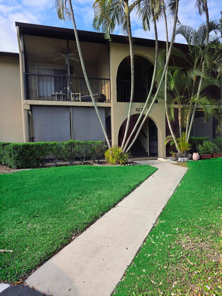 423 Pine Glen Lane - Photo 1