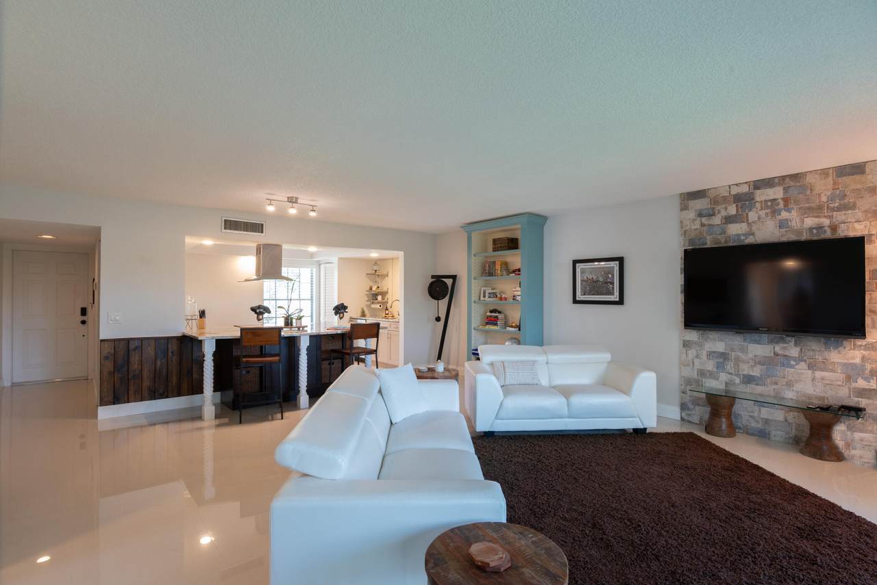9130 Riverfront Terrace - Photo 1