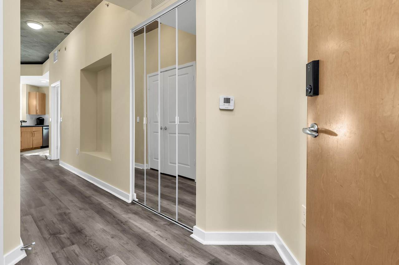 300 Australian Avenue - Photo 1