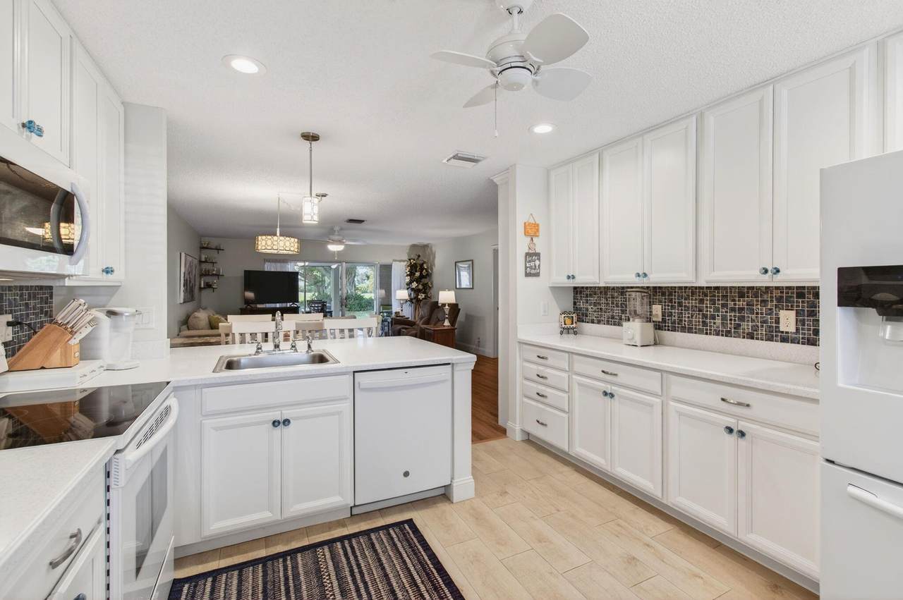 5452 Poppy Place - Photo 1