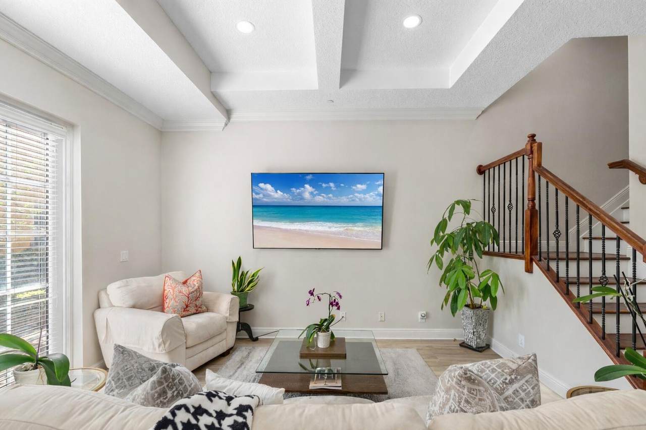 https://bt-photos.global.ssl.fastly.net/beaches/1280_boomver_2_R11161017-2.jpg