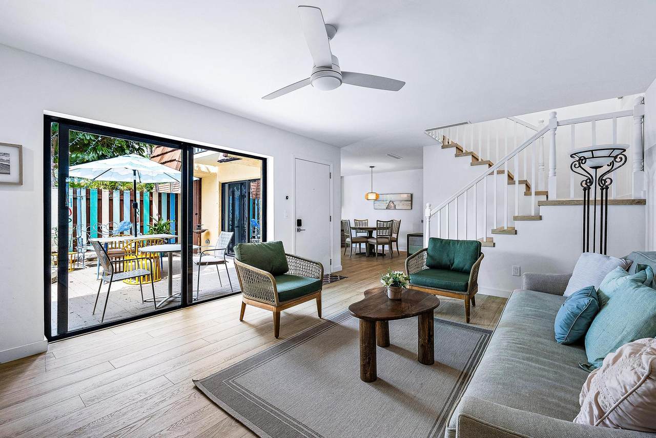 825 Center Street - Photo 1