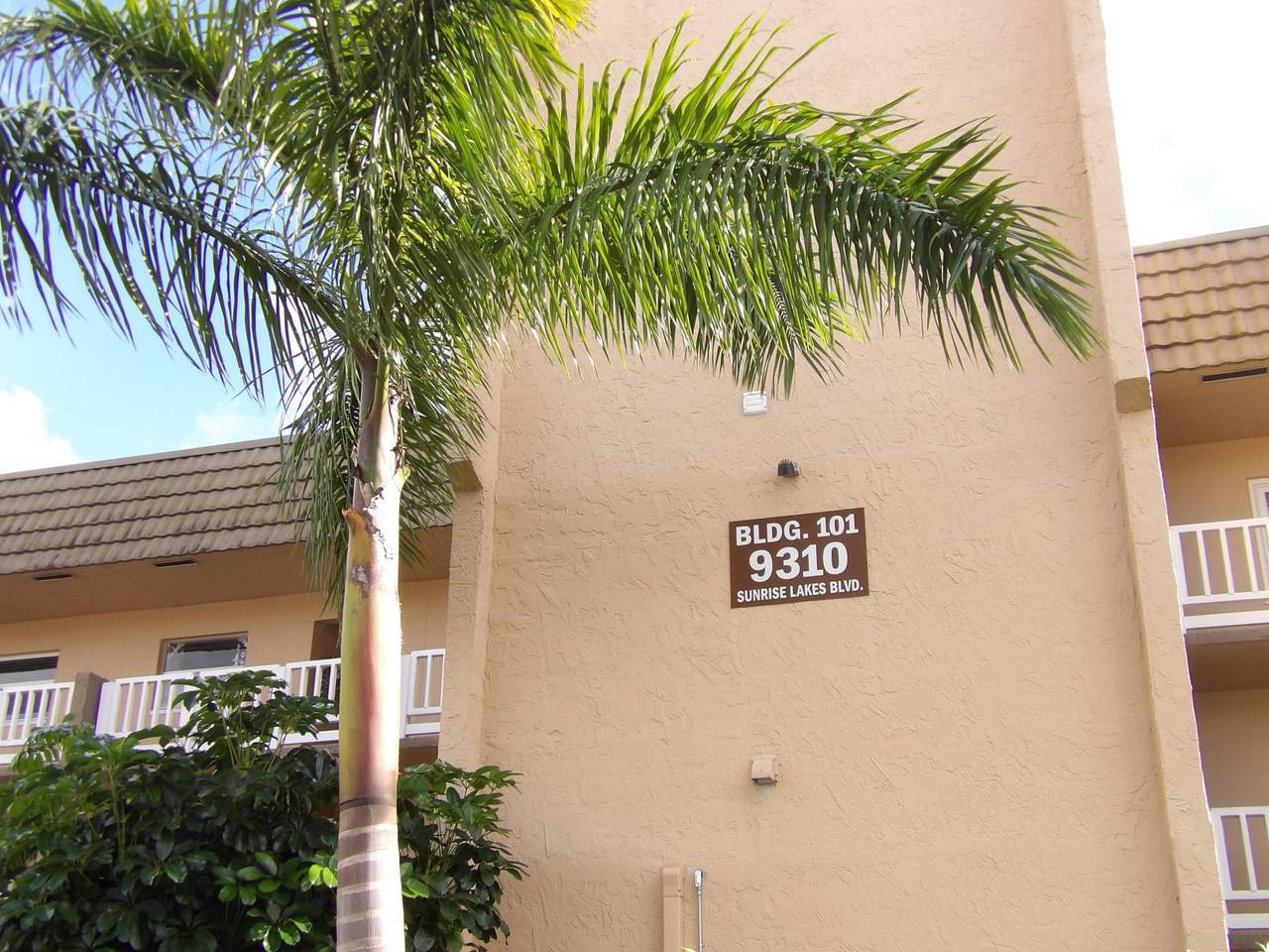 9310 Sunrise Lakes Boulevard - Photo 1