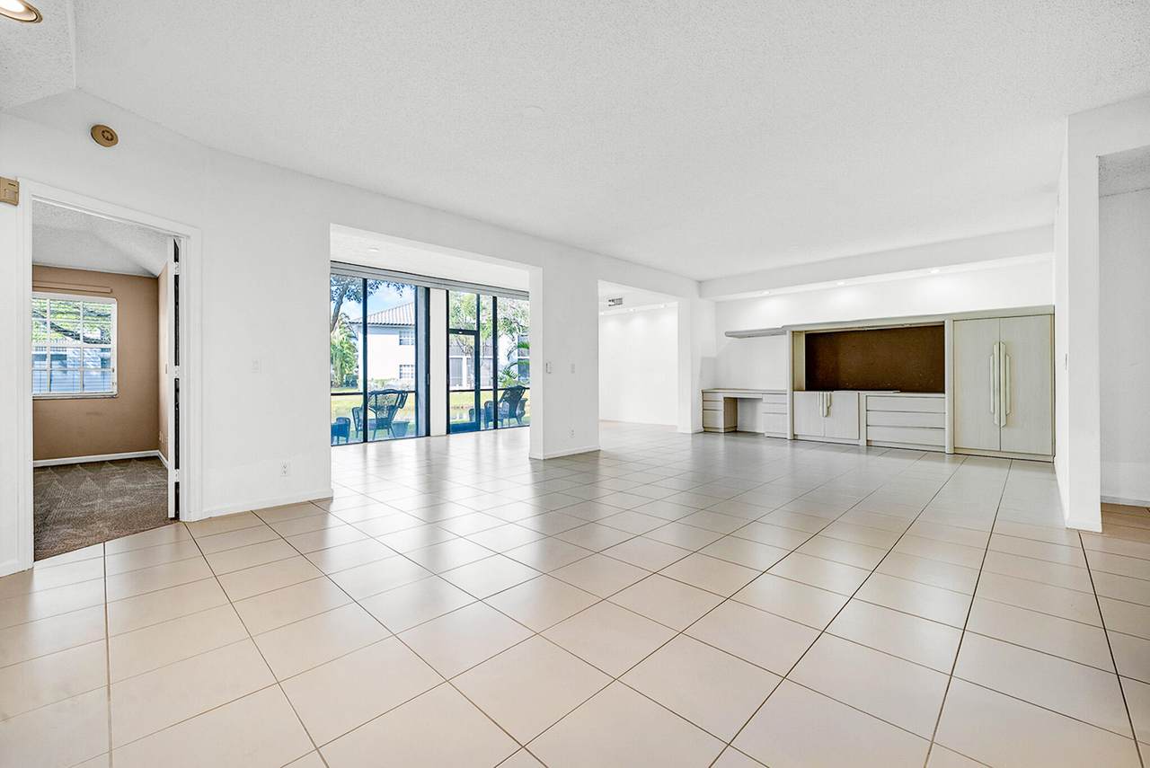 11571 Briarwood Circle - Photo 1