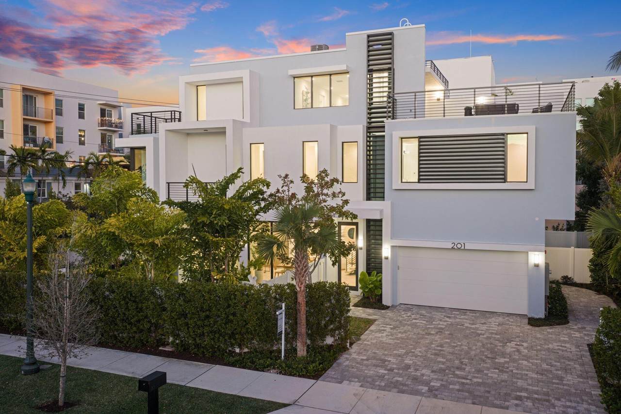 201 4th Avenue - Photo 1