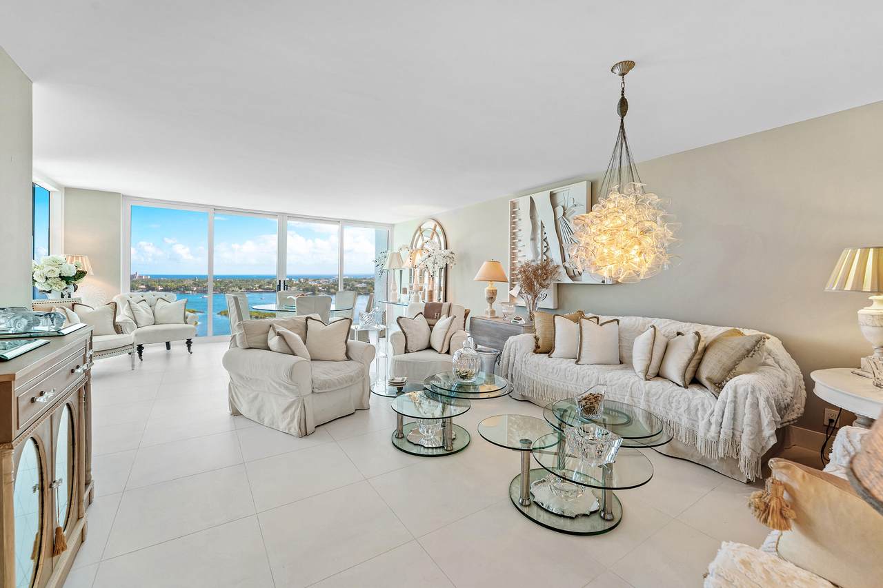 https://bt-photos.global.ssl.fastly.net/beaches/1280_boomver_2_R11167149-2.jpg
