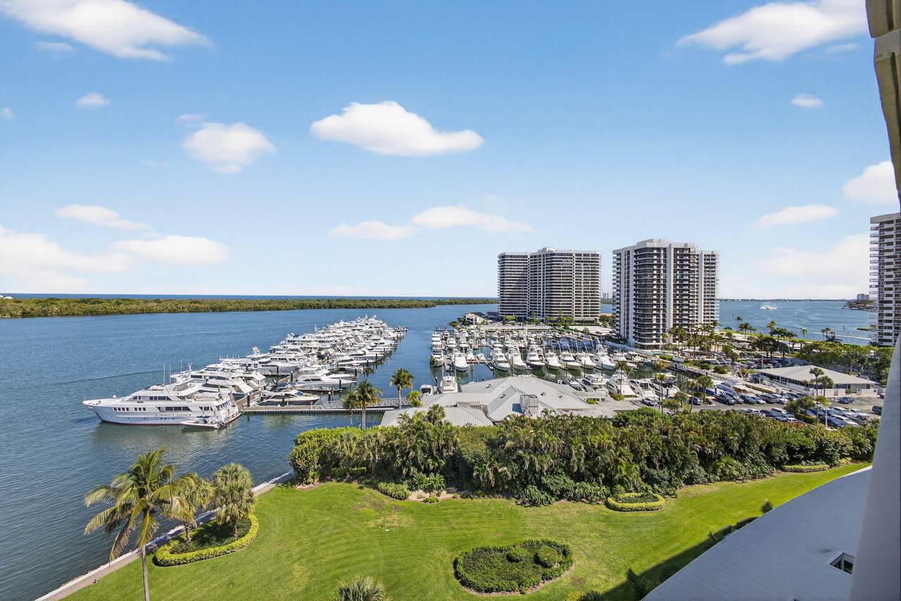 124 Lakeshore Drive - Photo 1