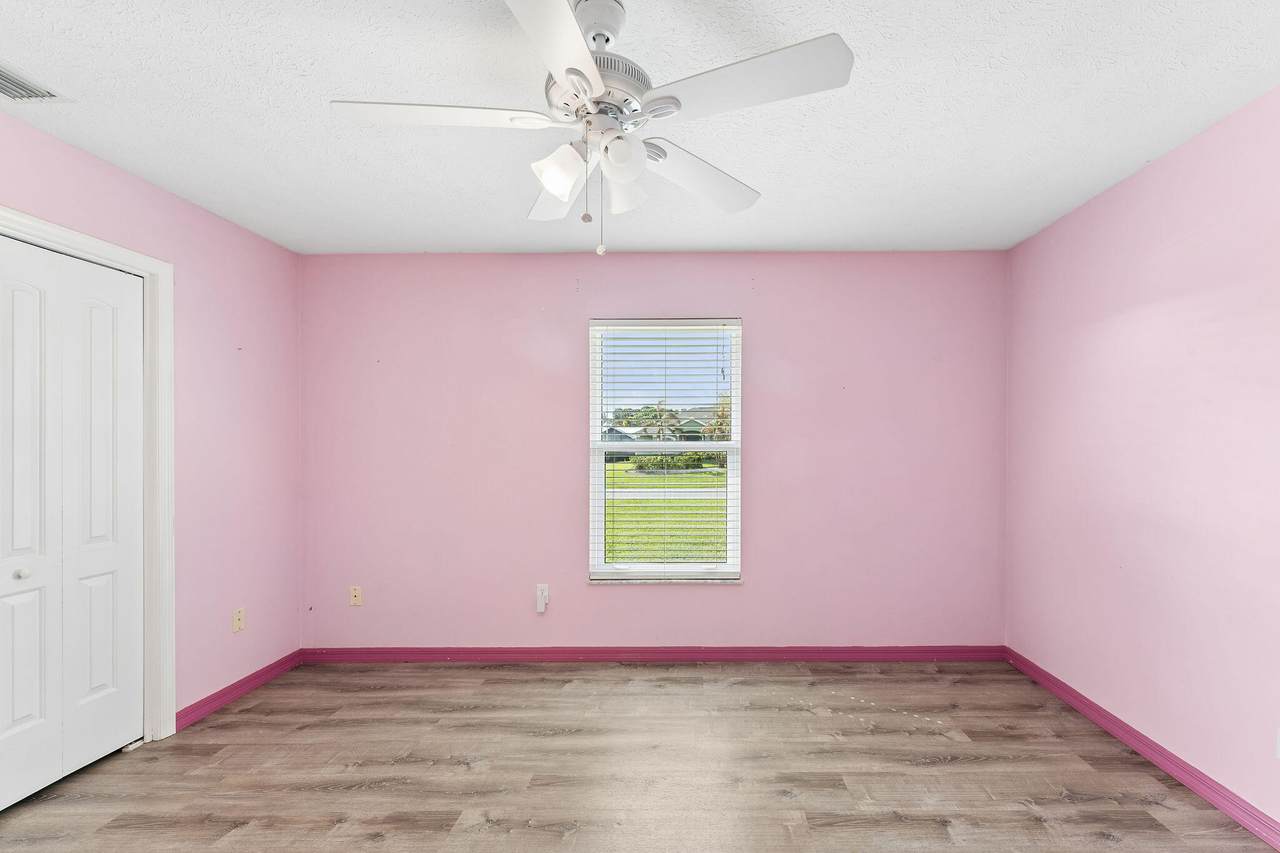 https://bt-photos.global.ssl.fastly.net/beaches/1280_boomver_2_R11168596-31.jpg