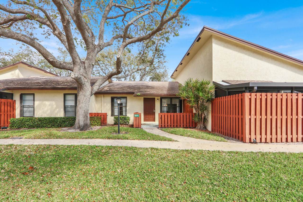 8091 Villa Circle - Photo 1