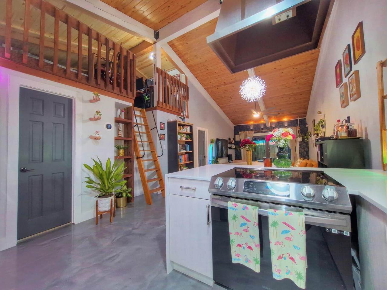 https://bt-photos.global.ssl.fastly.net/beaches/1280_boomver_3_B26004135-2.jpg