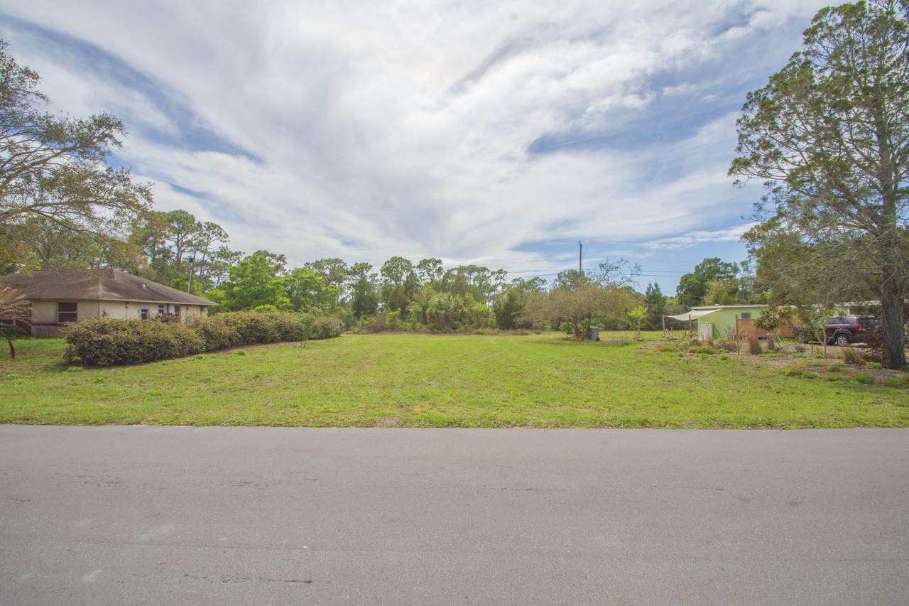 8065 126th Street - Photo 1