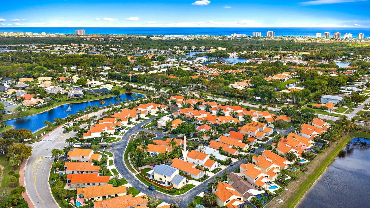 https://bt-photos.global.ssl.fastly.net/beaches/1280_boomver_3_B26005853-2.jpg