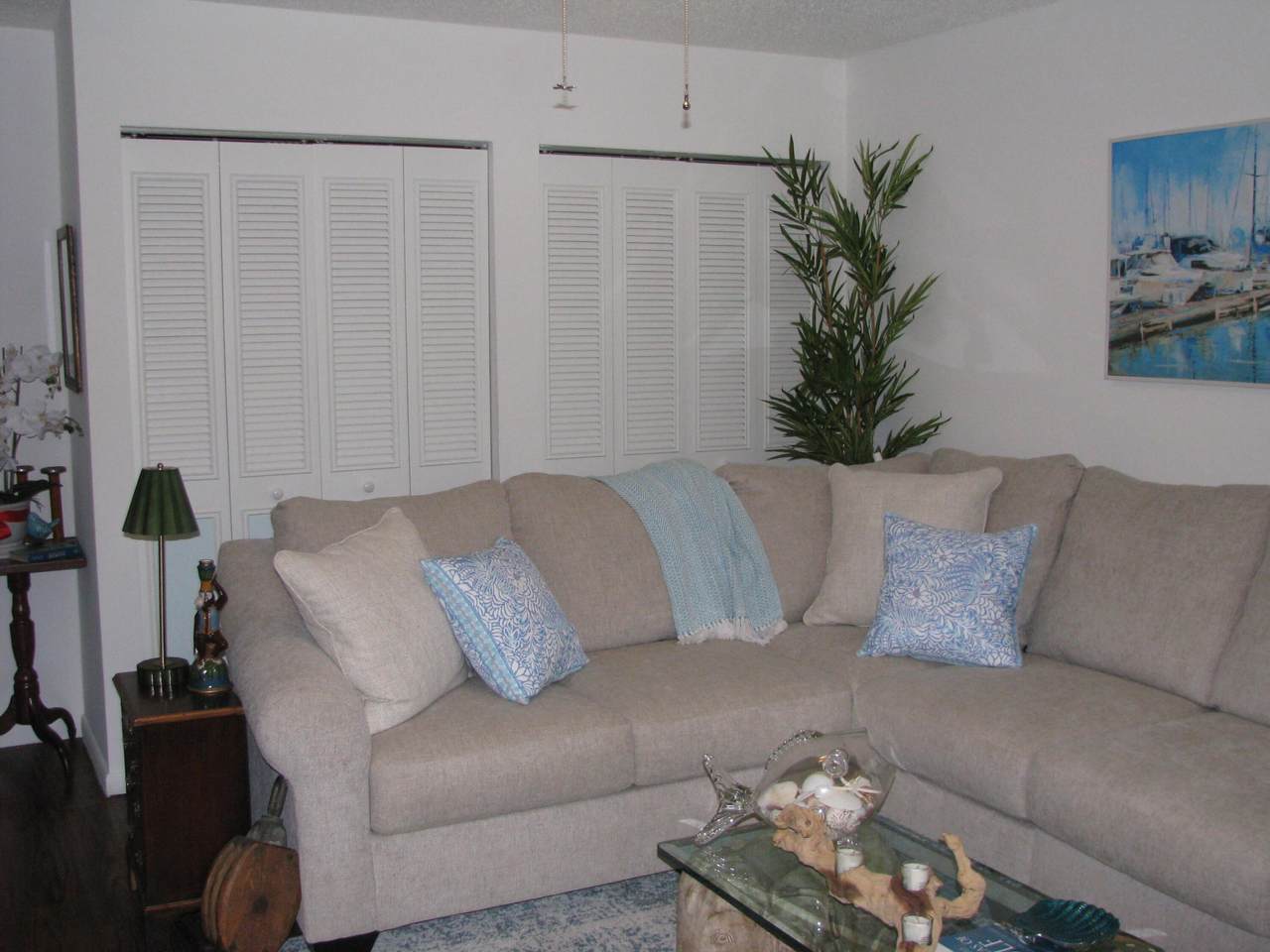 https://bt-photos.global.ssl.fastly.net/beaches/1280_boomver_1_B26016248-2.jpg