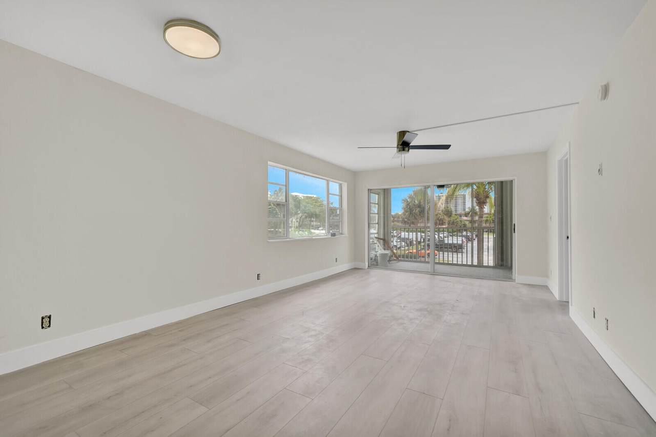 3201 8th Street - Photo 1