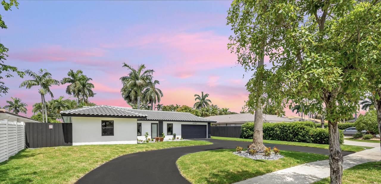 4721 Bayview Drive - Photo 1