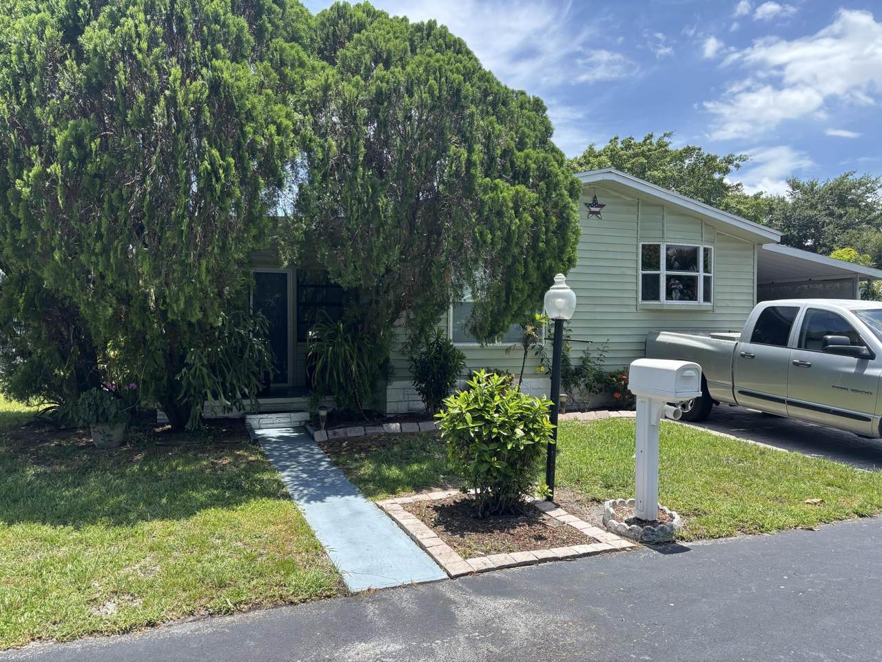4520 68th Place - Photo 1