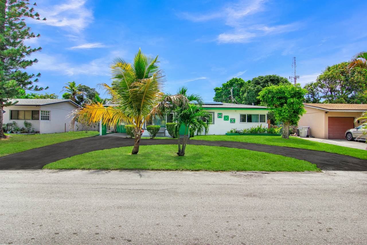 1650 1st Way - Photo 1