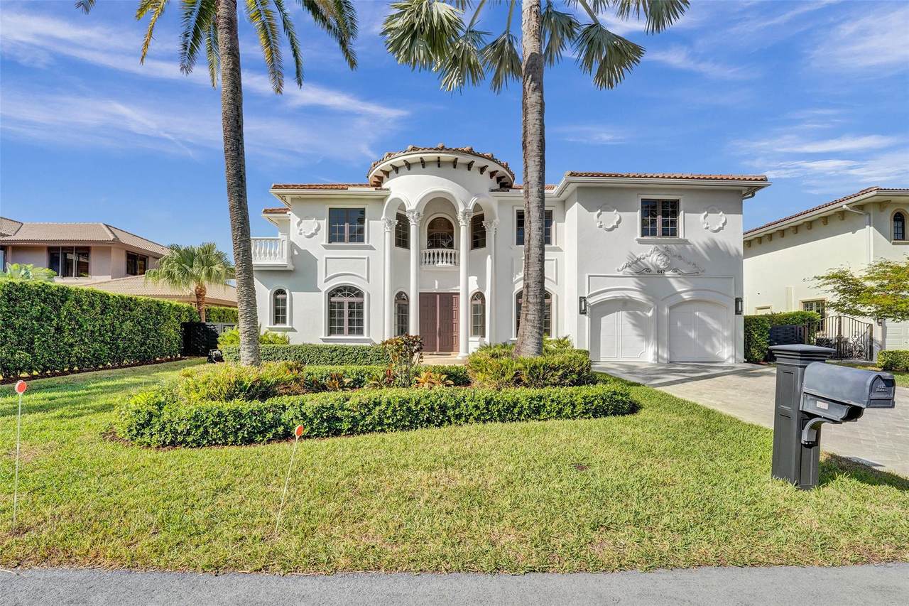 642 Palm Drive - Photo 1