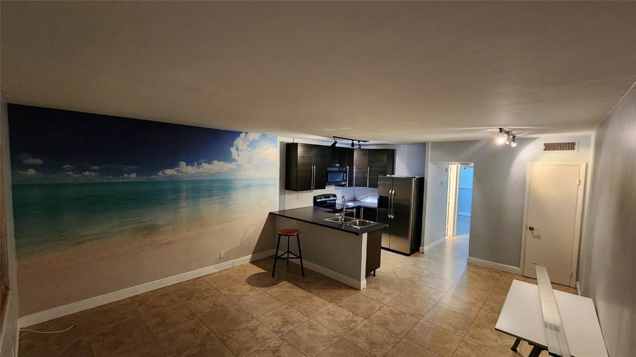 https://bt-photos.global.ssl.fastly.net/beaches/1280_boomver_2_F10488416-2.jpg